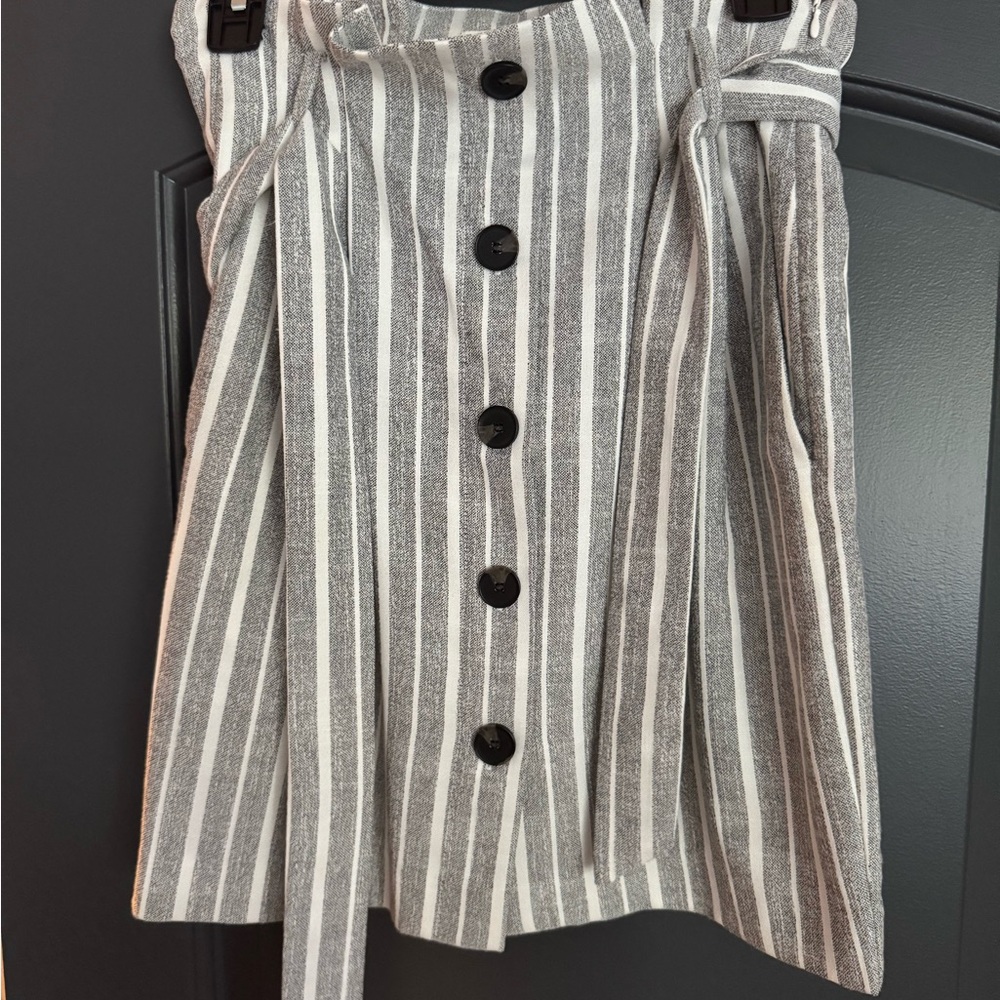 H&M Cream A-Line Mini Skirt with Pleated Tie Front